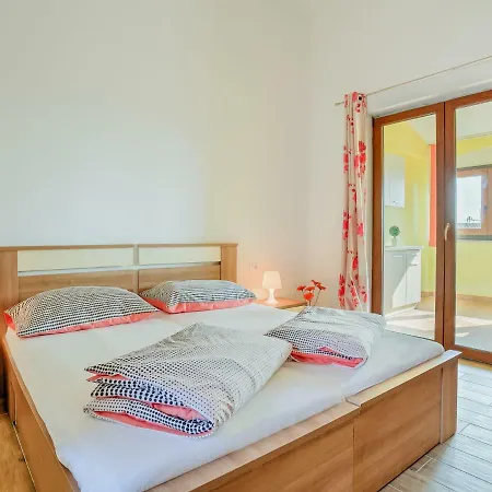 Apartment Ulika-4 By Interhome