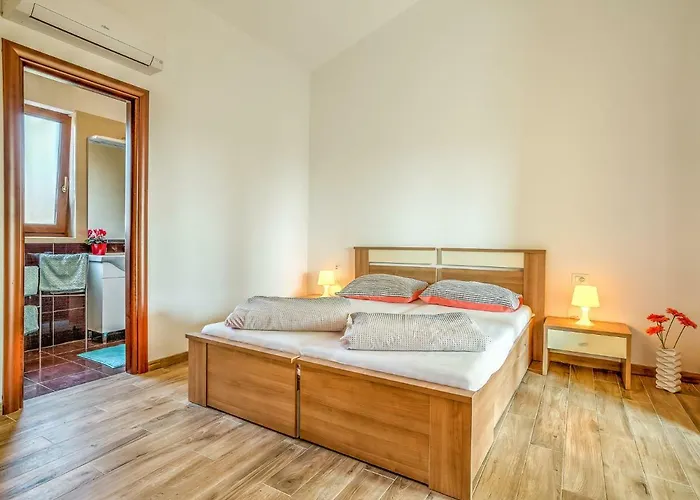 Apartment Ulika-4 By Interhome